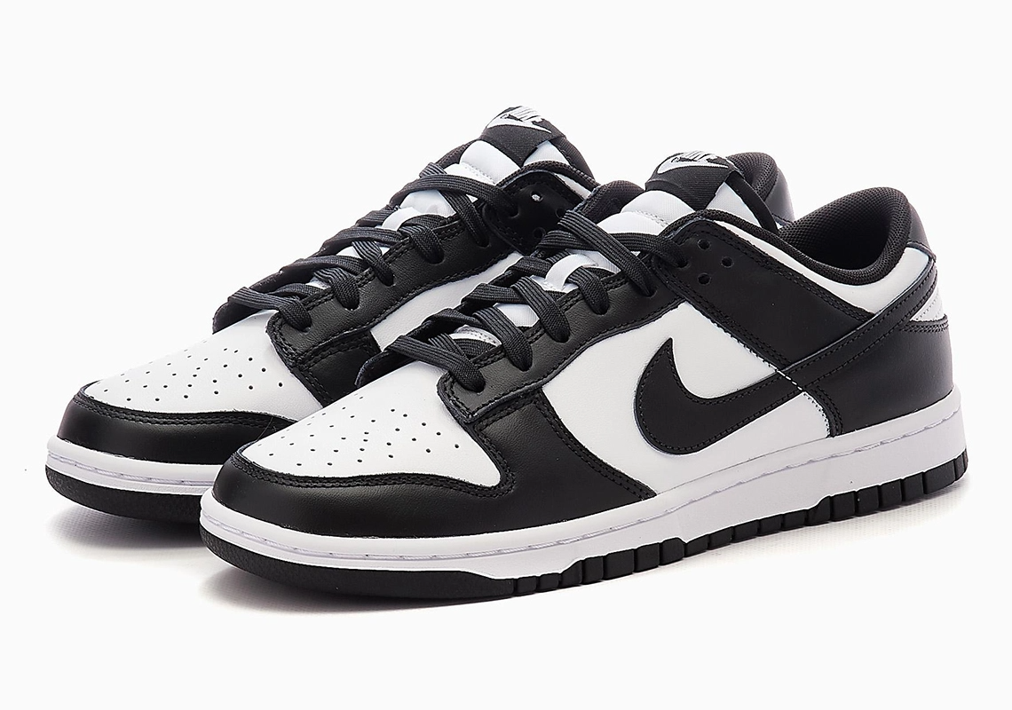 Nike Dunks Low Retro Black White Trainers